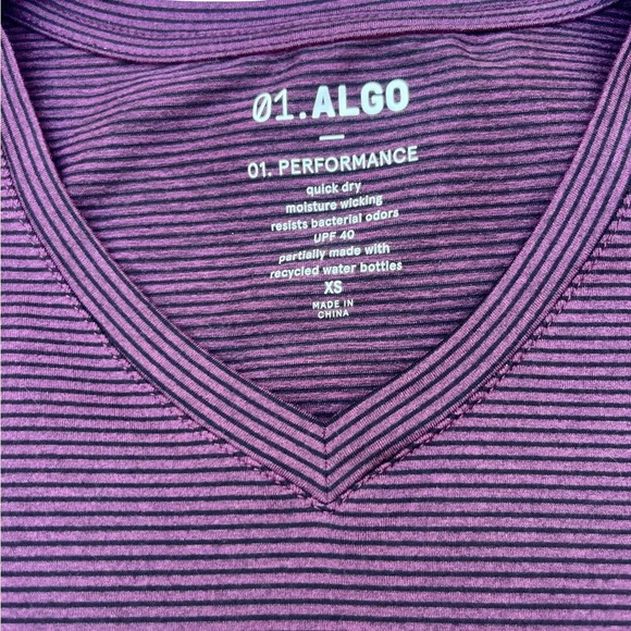 NWT 01 Algo Performance Striped V-Neck Shirt Sz XS - Picture 3 of 5